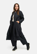 'Lunel' övergångskappa – elegant, modern & med markant struktur