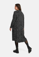 'Seriva' Kleid – kunstvoll, cozy & figurschmeichelnd