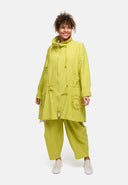 Parka przejściowa 'Livia' – miękka, dopracowana w szczegółach i nowoczesna