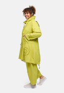 Parka przejściowa 'Livia' – miękka, dopracowana w szczegółach i nowoczesna