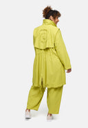 Parka przejściowa 'Livia' – miękka, dopracowana w szczegółach i nowoczesna