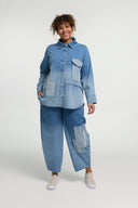 Blusa 'Sky' – Denim Premium, Remendo & Elasticidade