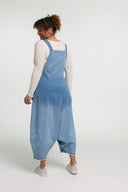 Ogrodniczki 'Sky' – Premiumowy dżins, ombre i detale z naszywkami