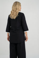 'Saria' Bluse – asymmetrisch, leicht & natürlich