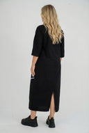 Vestido midi 'Saria' – limpio, cómodo y natural